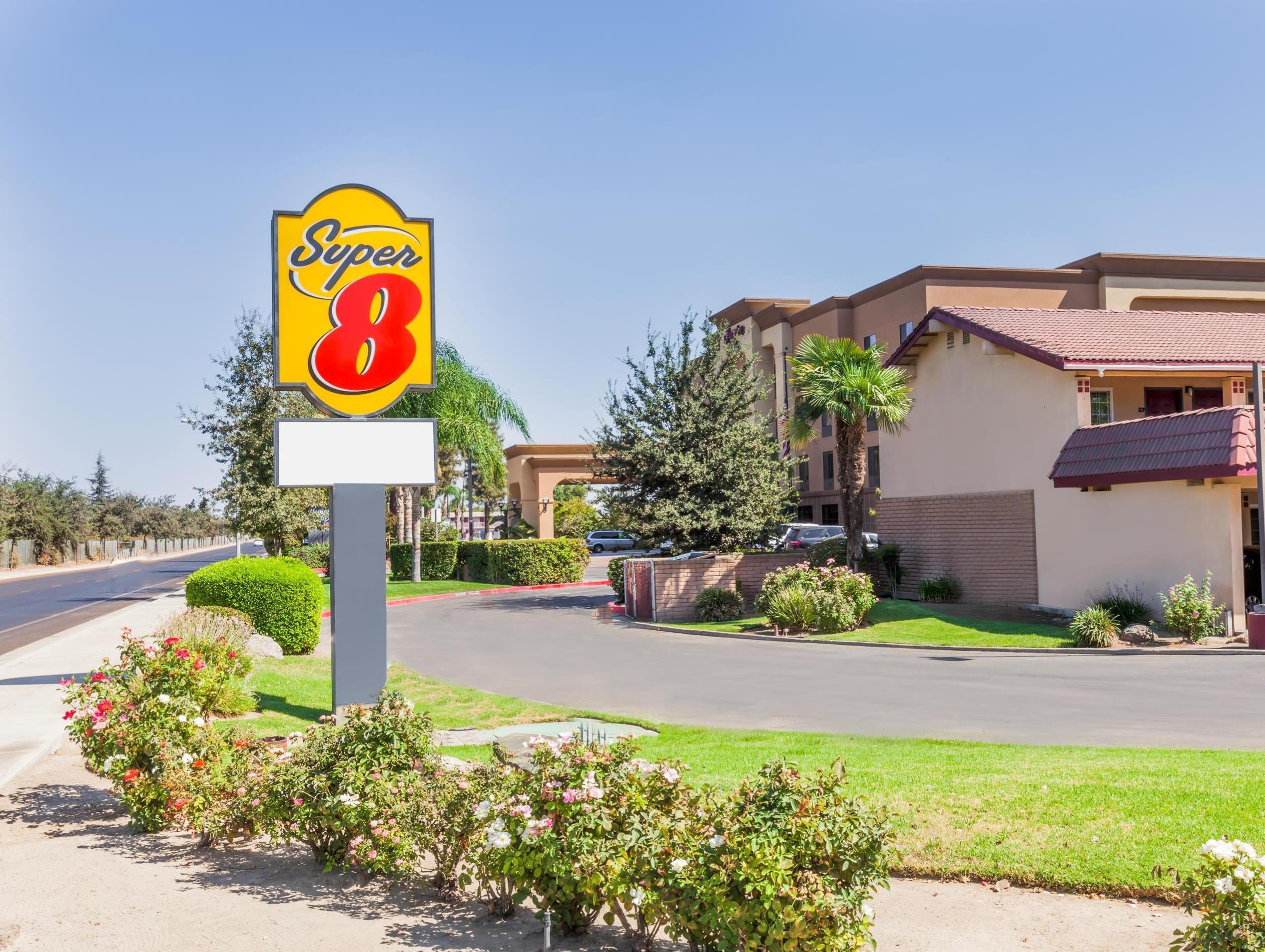 Super 8 By Wyndham Visalia Hotel Buitenkant foto